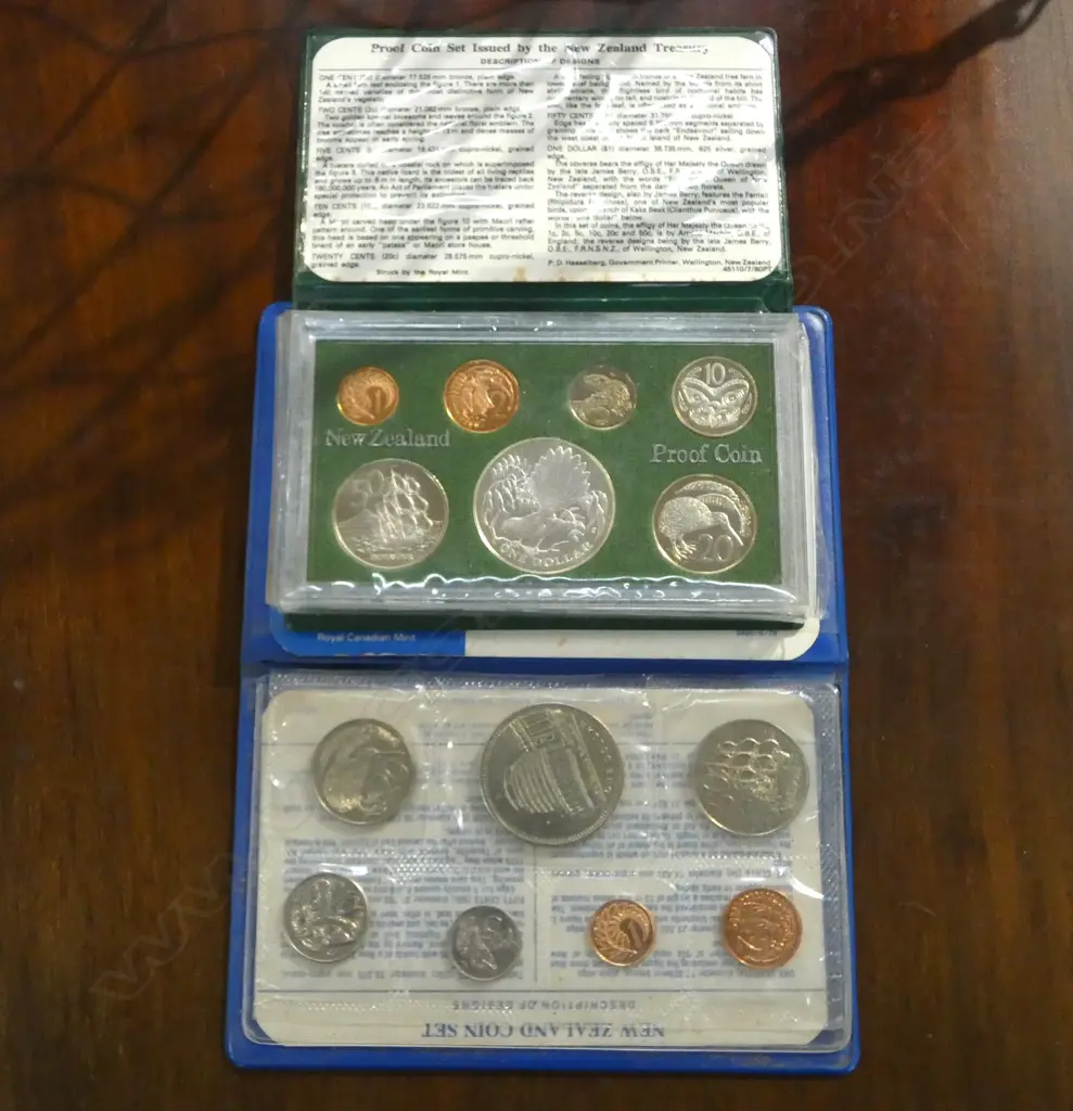 2 N.Z. COIN ISSUE SETS 1978 & 1980 Image 1++