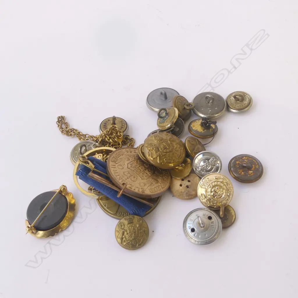 MILITARY BUTTONS ETC Image 1++