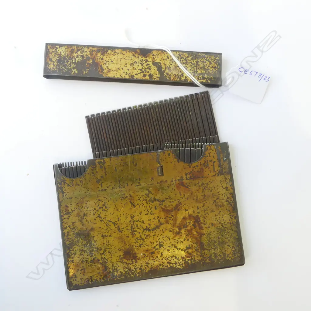 VICT. PAINT GRAIN COMBS SET FOR PAINT EFFECTS C.1850’S 13PCS IN CASE, L.135MM Image 1++
