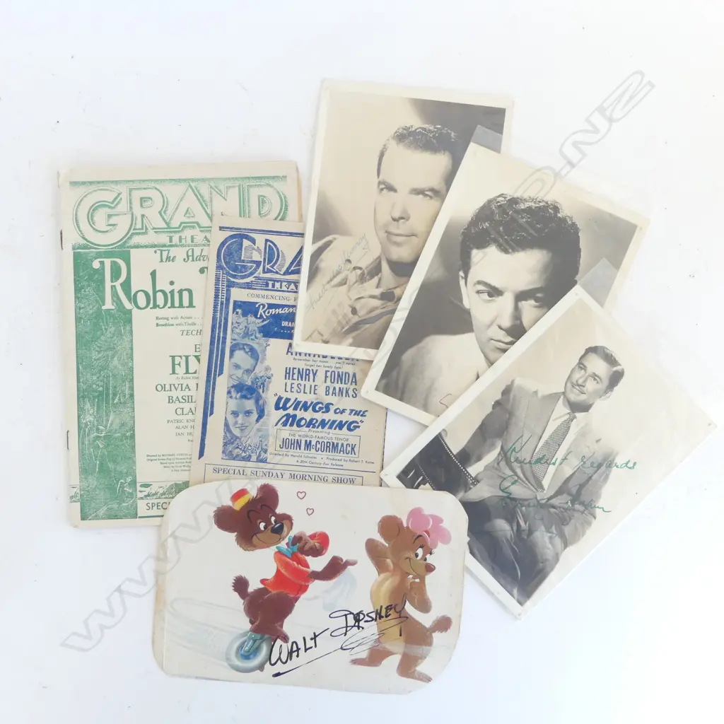 SIGNED WALT DISNEY? CARD + AUCKLAND THEATRE PROGRAMMES & 3 SIGNATURES: CORNELL WILDE, ERROL FLYNN & FRED MACMURRAY Image 1++