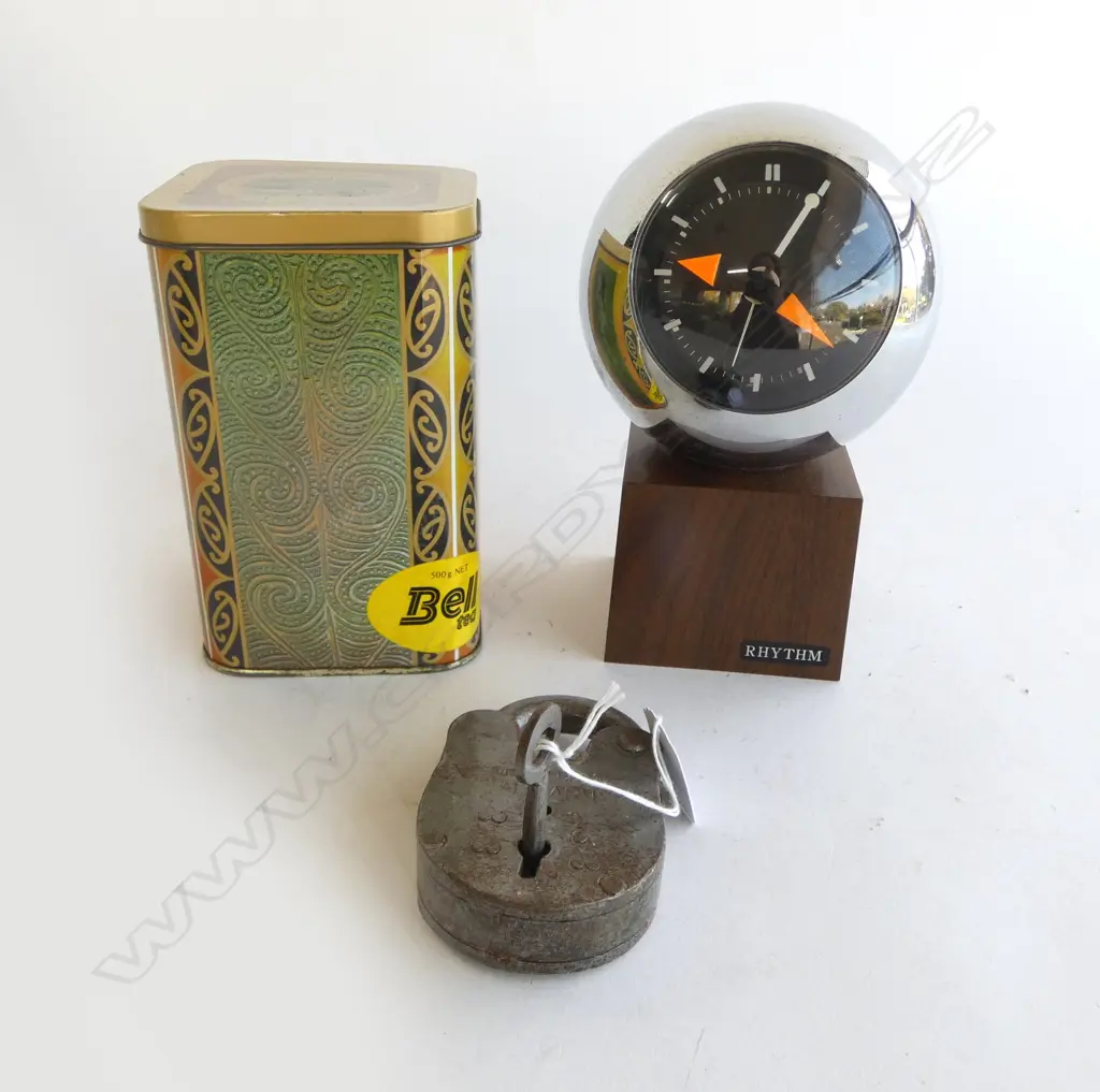 MAORI TIN H.155mm, JAPANESE 'RHYTHM' CLOCK, METAL LOCK Image 1++