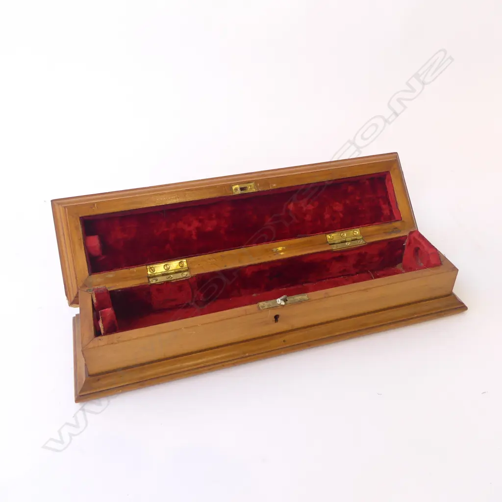 TIMBERS INLAID BOX W. 380mm chip to corner Image 1++