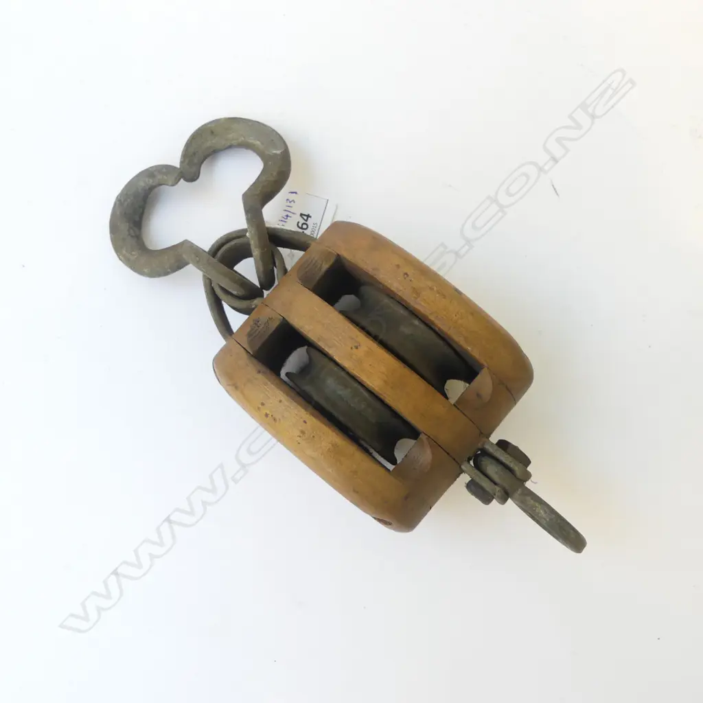 VINTAGE WOOD & METAL SAILING ROPE PULLEY L250MM Image 1++