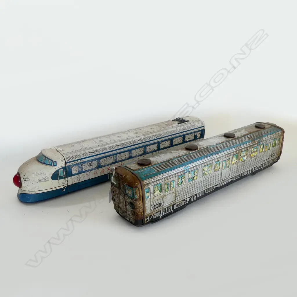2 XLRG 1960s TIN SKINKANSEN BULLET TRAINS, L.600mm Image 1++
