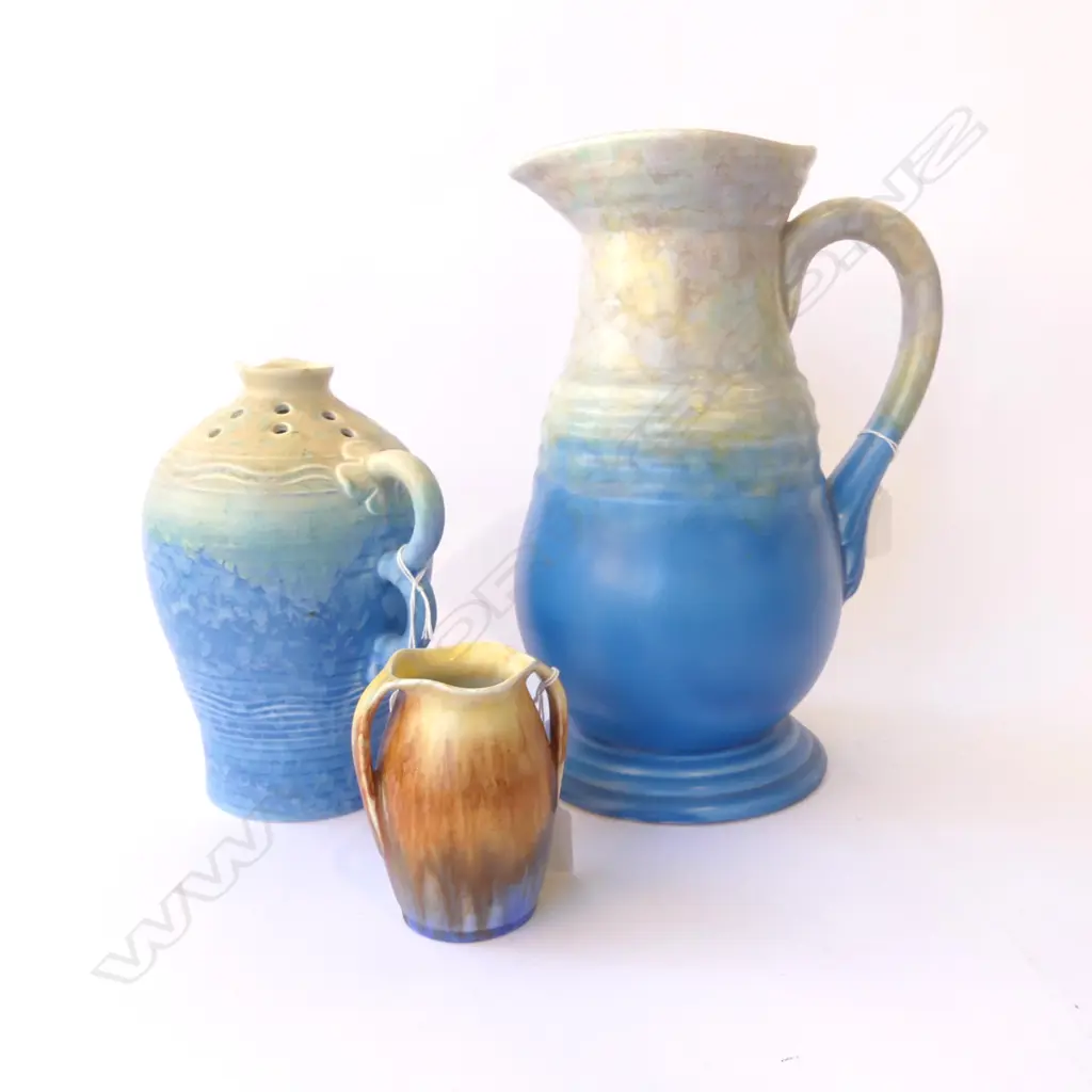 2 DECO BESWICK JUGS H310 &200MM & VASE H100MM Image 1++