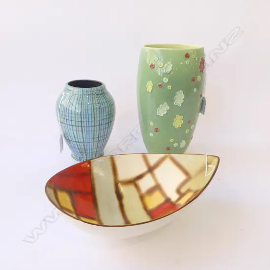 2 RETRO BESWICK VASES H230 &160MM WITH RETRO BESWICK BOWL L240MM