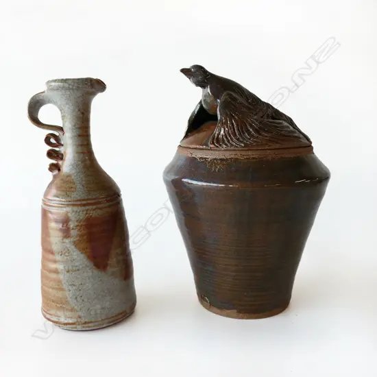 CHRIS COCKELL? SHINO GLAZE TALL JUG, H.230mm & STUDIO POTTERY STONEWARE FLYING BIRD LIDDED URN, H.240mm