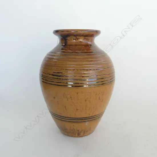 STUDIO POTTERY VASE H.290mm 'FAIRFIELD 1982'