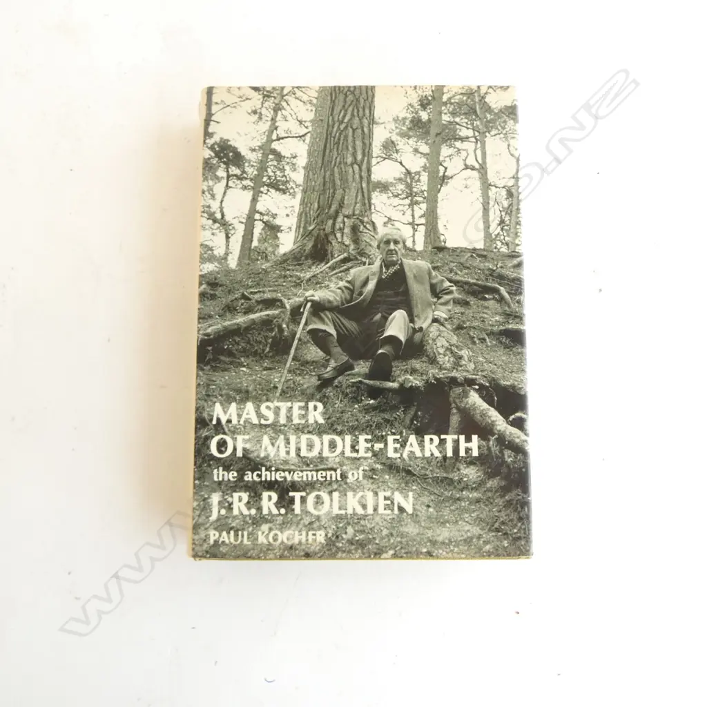 COLLECTION OF 10 BOOKS CONCERNING J.R.R. TOLKIEN AND HIS WORKS INCLUDING THE SILMARILLION Image 1++
