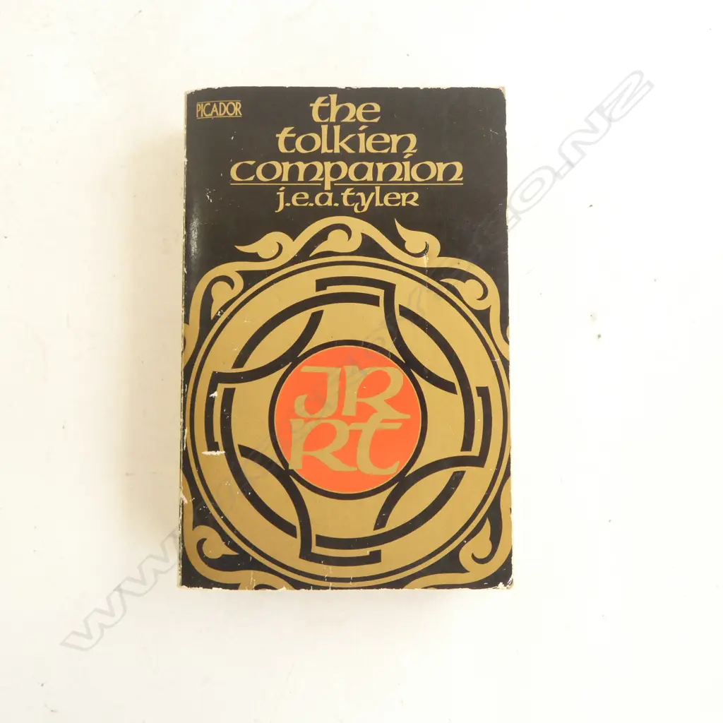 COLLECTION OF 10 BOOKS CONCERNING J.R.R. TOLKIEN AND HIS WORKS INCLUDING THE SILMARILLION Image 1++