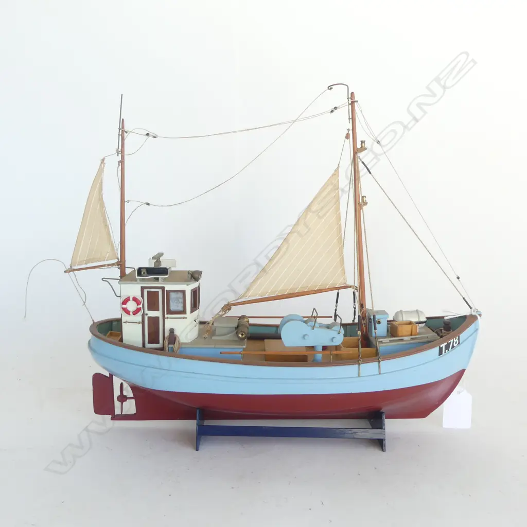 'NORDEN' 2.78 WOODEN MODEL FISHING BOAT ON STAND L.360mm Image 1++