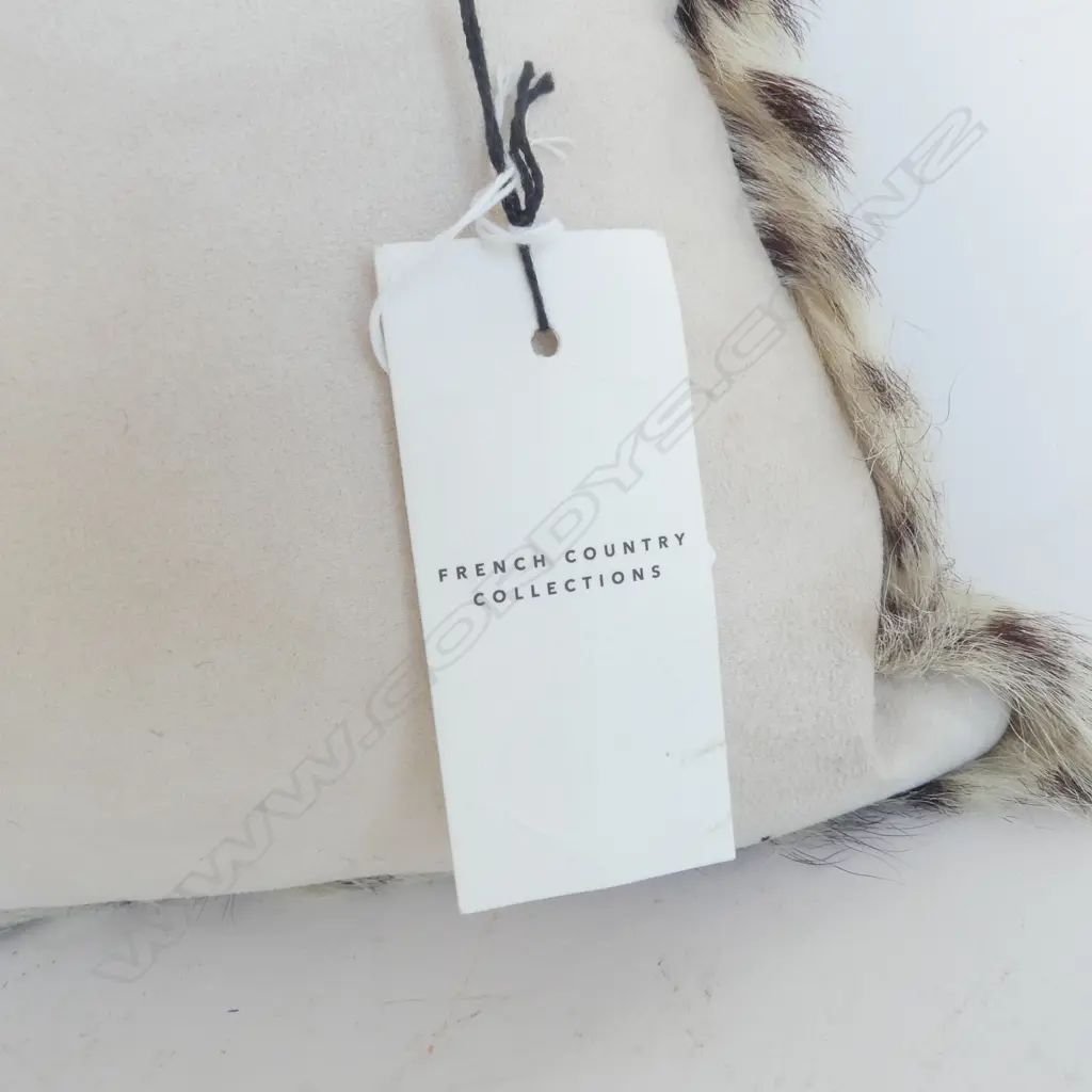 SPOTTED GOAT FUR CUSHION 400x400mm Image 1++