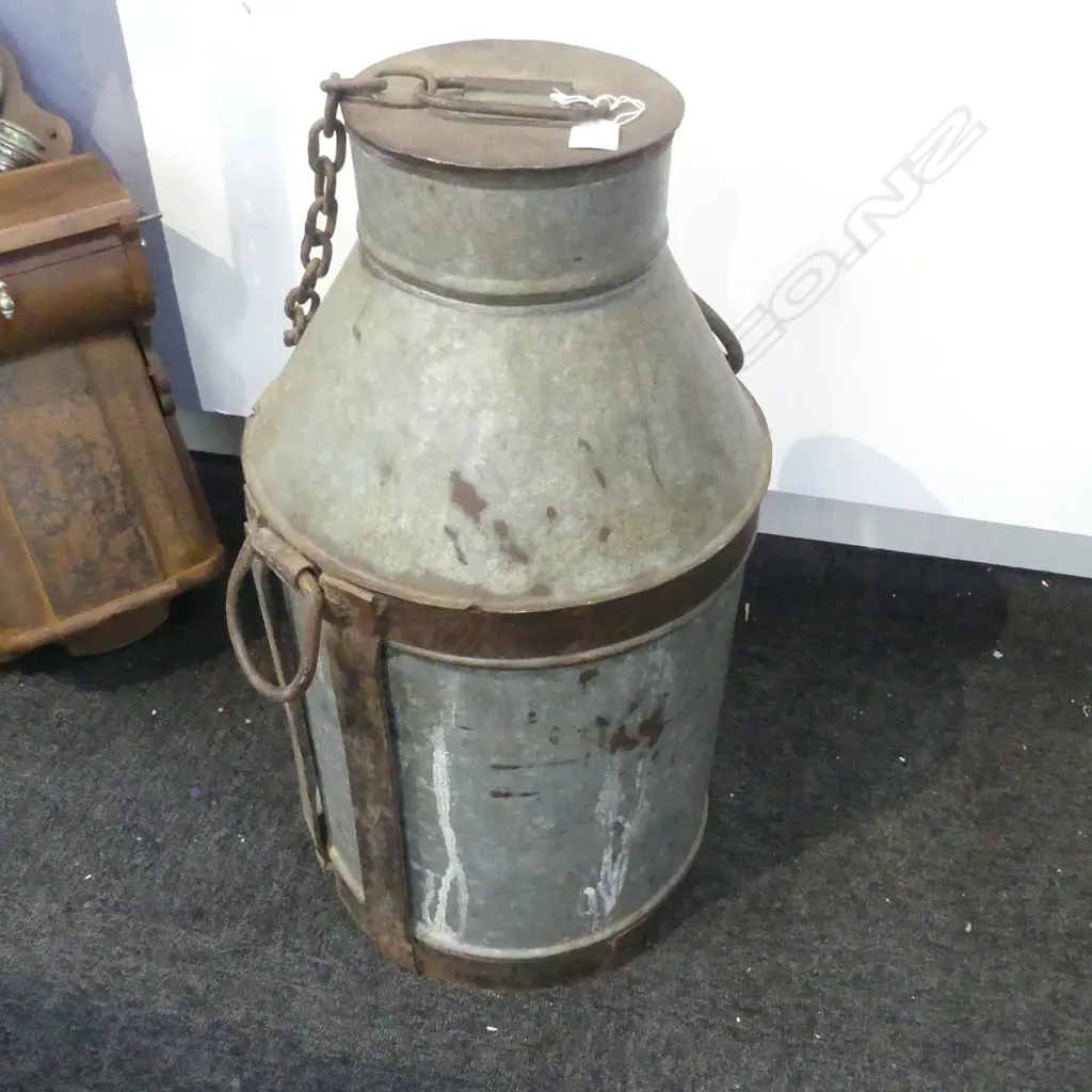 VINTAGE MILK / CREAM CAN Image 1++