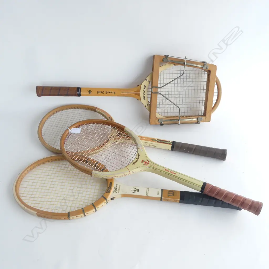 4 VINTAGE TENNIS RACKETS L.690mm Image 1++