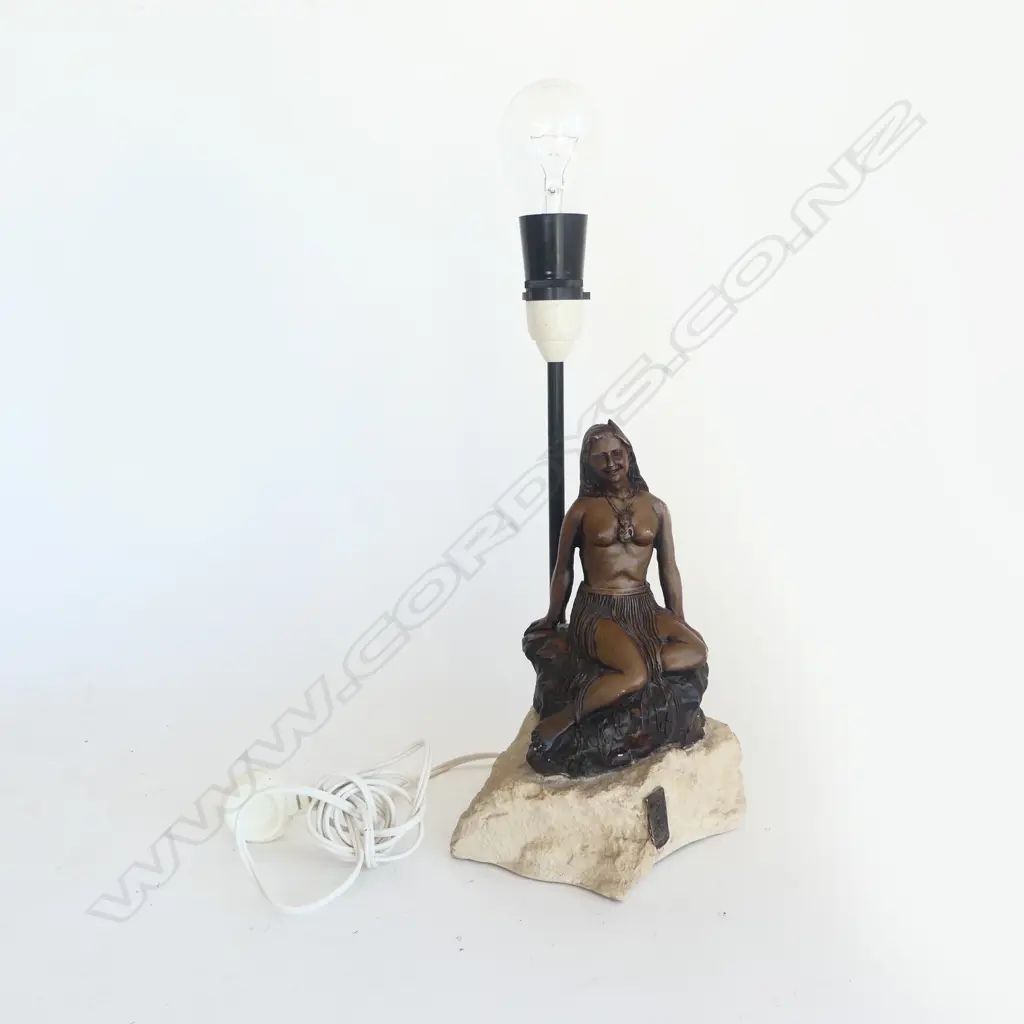 'PANIA OF THE REEF' TABLE LAMP H.420mm Image 1++