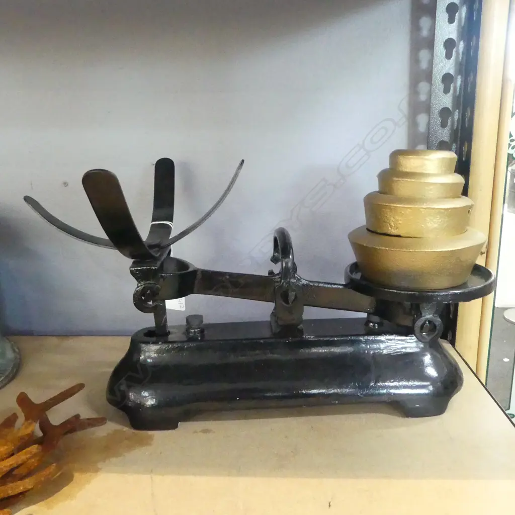 VINTAGE SCALES + 4 IMPERIAL WEIGHTS Image 1++