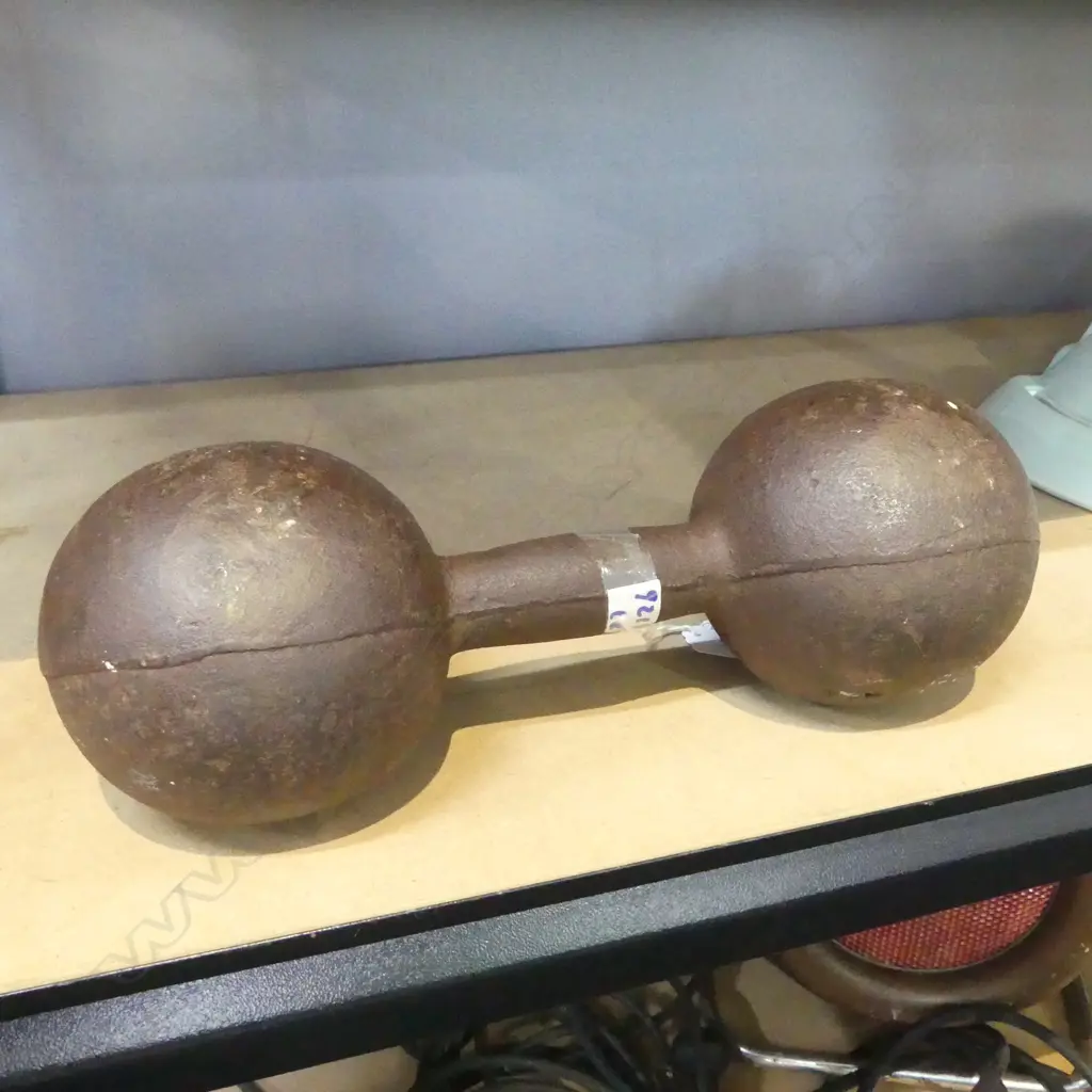 VINTAGE CAST IRON DUMBELL, 12kgs Image 1++