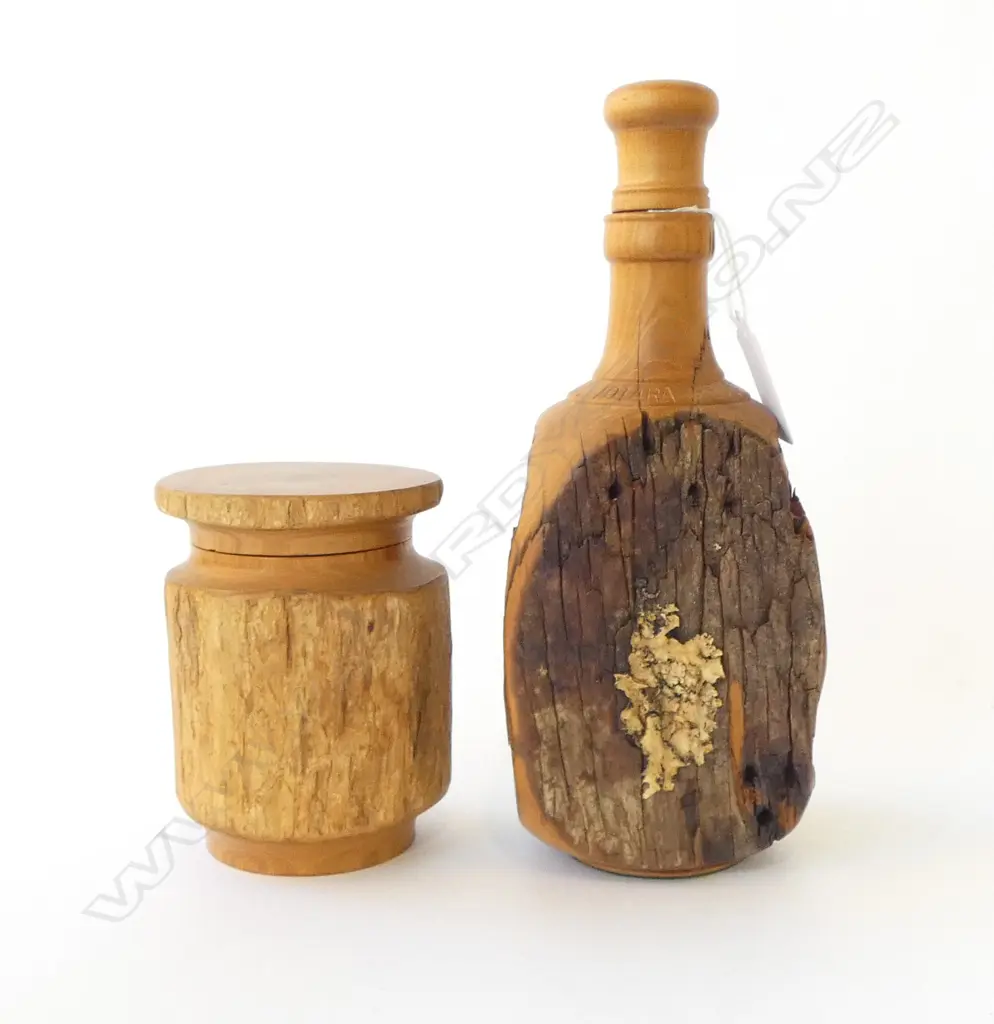 TOTARA FENCE POST BOTTLE & JAR H.210mm Image 1++