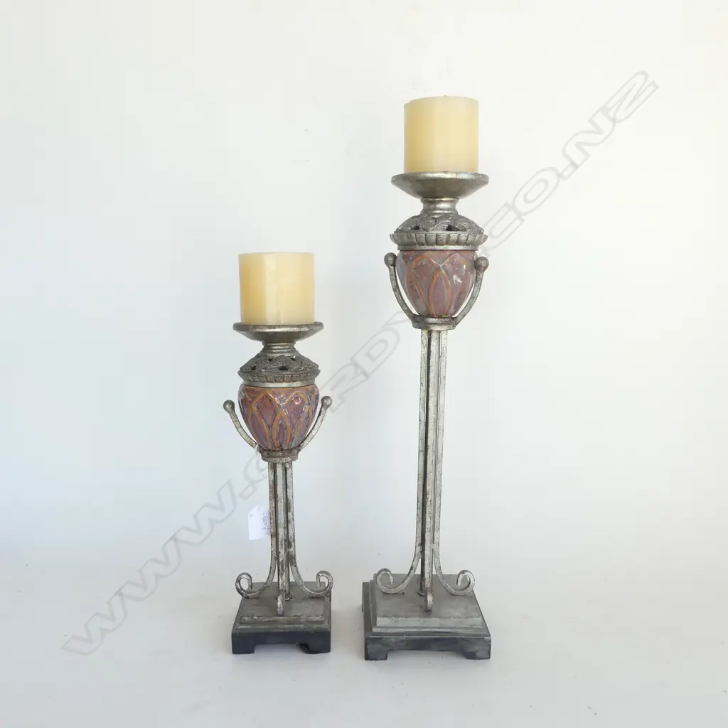 2 METAL CANDLE HOLDERS H.475 / 330mm Image 1++