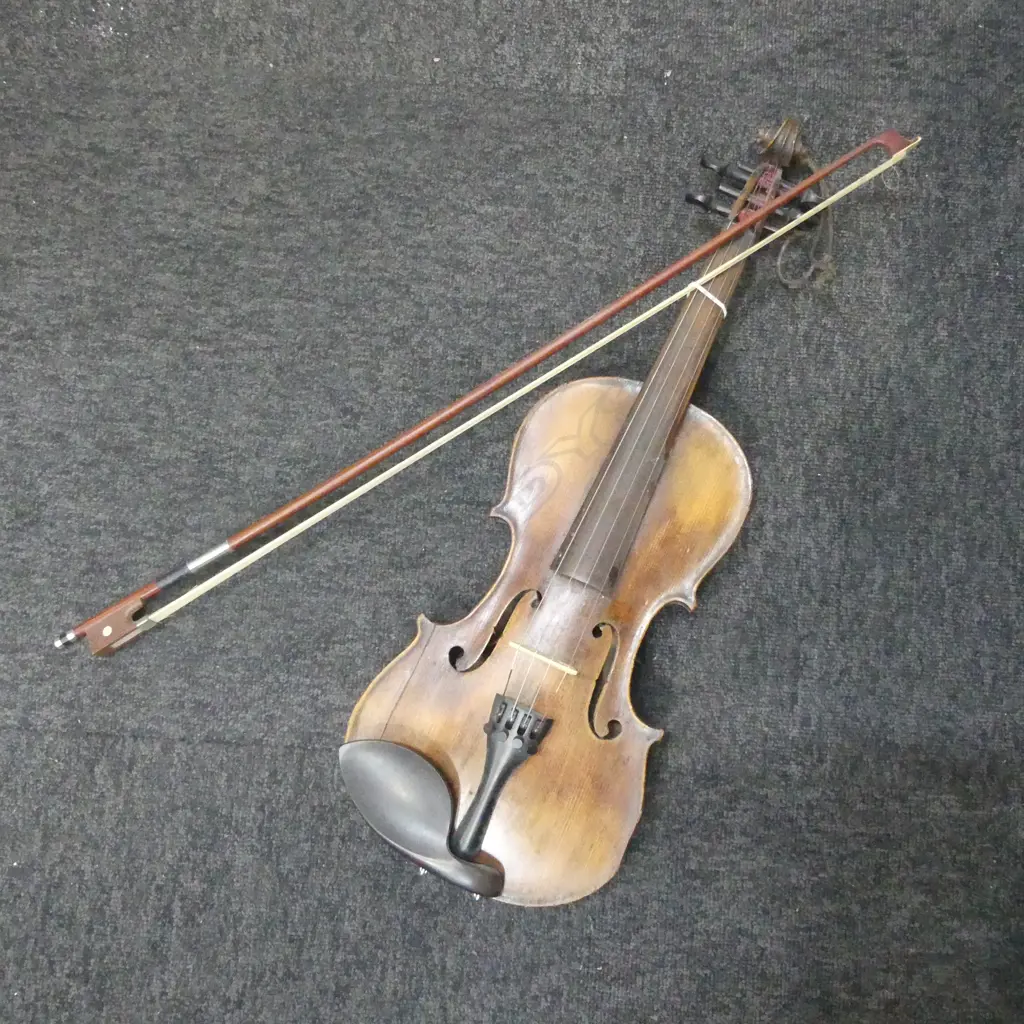 ANTIQUE VIOLIN & BOW  Image 1++