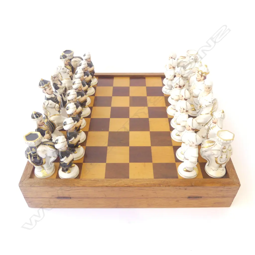 VINTAGE ROYAL DUX 32PC CHINA CHESS SET H110 & INLAID WOOD GAMES BOARD L355MM Image 1++