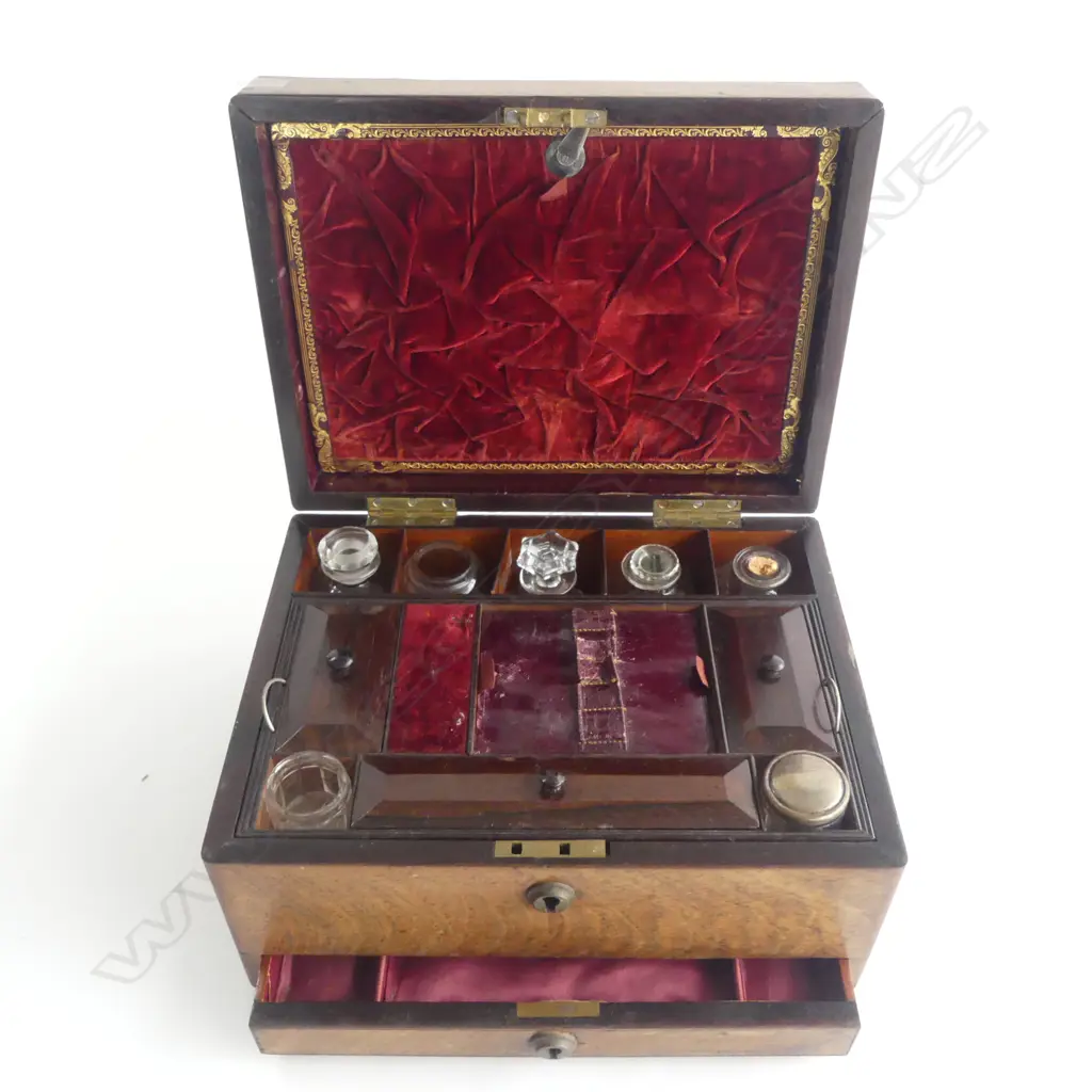 ANTIQUE MAHOGANY DRESSING CASE 305x230x165mm Image 1++