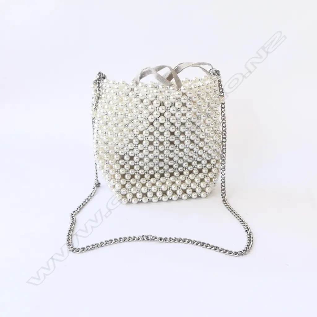 FAUX PEARL & BEADED CROSS BODY BAG LENGTH 220mm Image 1++