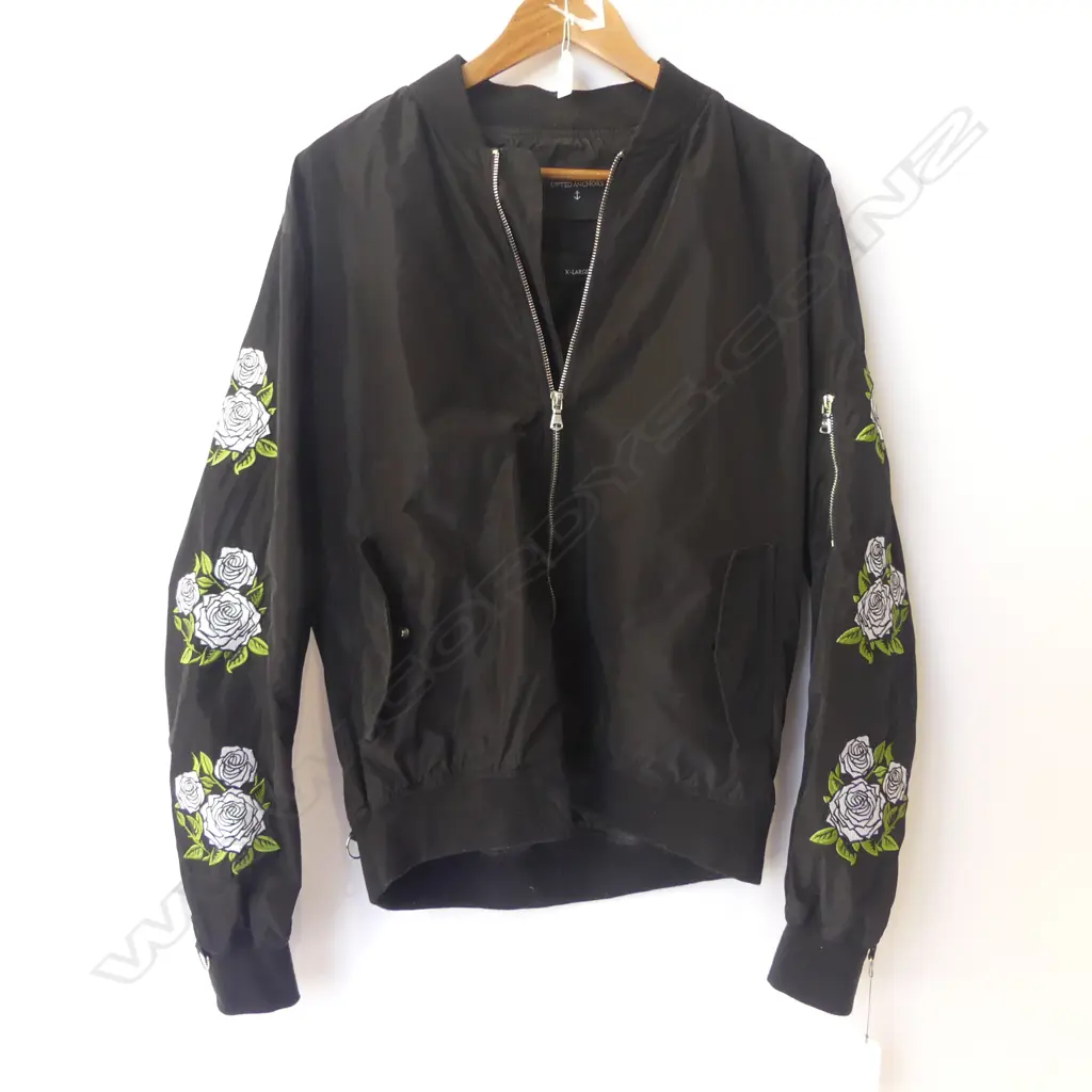 BLACK POLY JACKET WITH EMBROIDERED ROSES' XL Image 1++