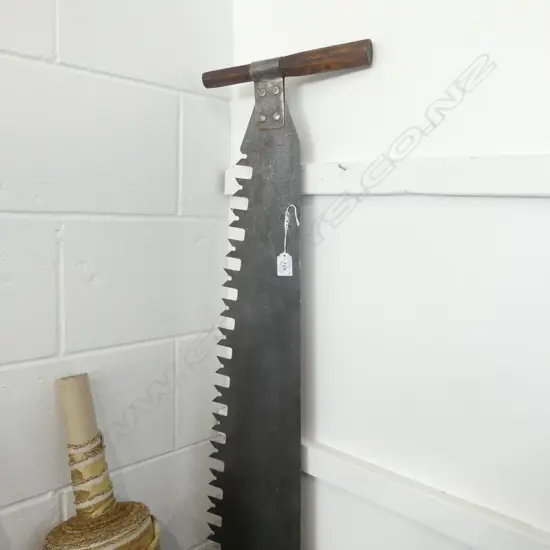 LARGE OLD TWO MAN M-TOOTH SAW w wooden handlesL.1950mm