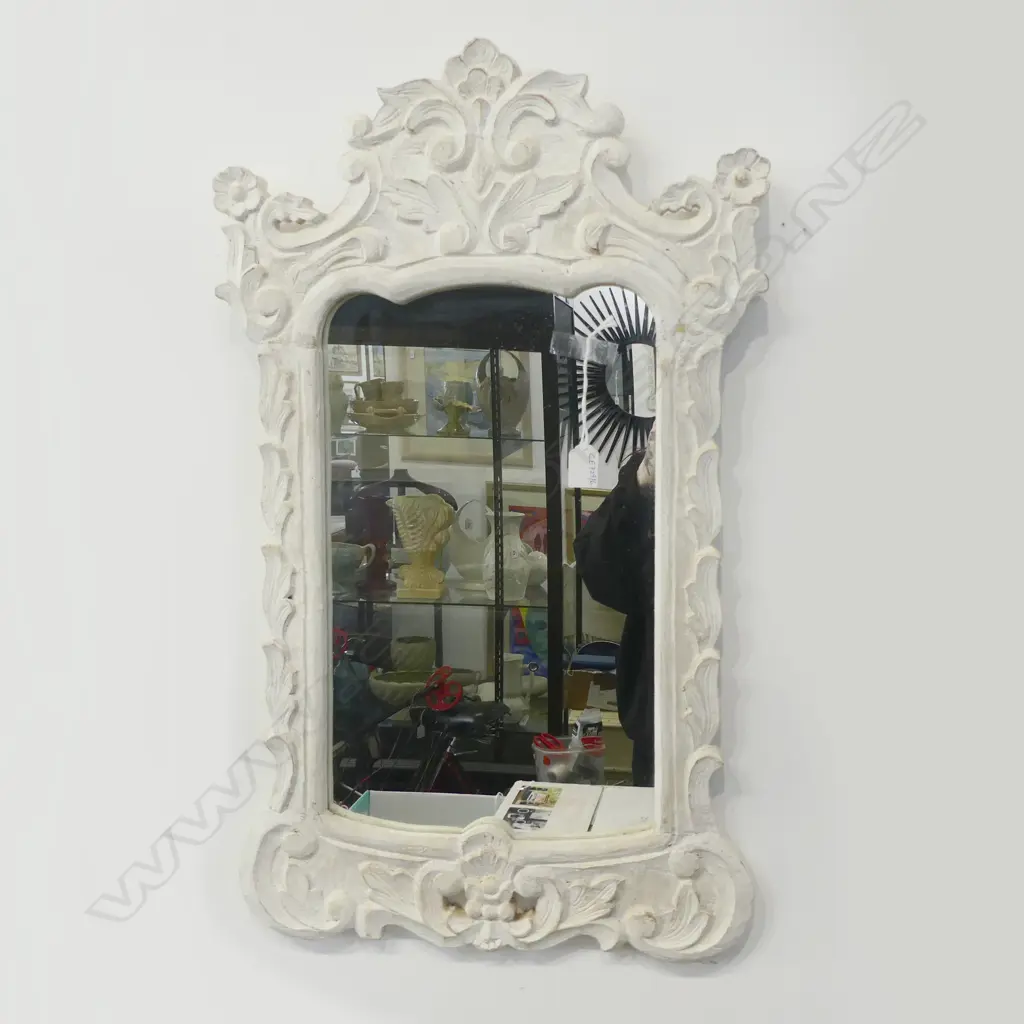 MIRROR w. CARVED WOODEN WHITEWASHED FRAME 770x455mm Image 1++