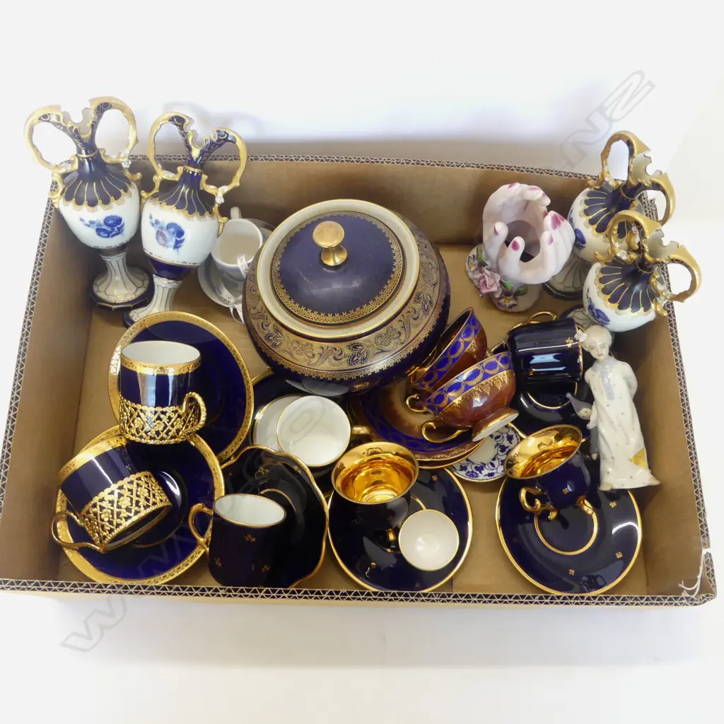 TRAY LOT CONT COFFEE CANS 2PRS R/DUX VASES H160MM  LIDDED JAR ETC Image 1++