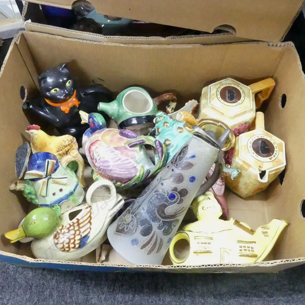 ASST. CHINA TEAPOTS Incl. LINGARD 'OLD LADY IN A SHOE' Image 1++
