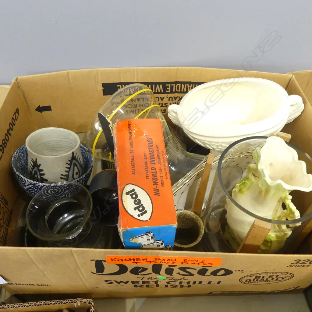 ASST. CERAMICS ETC Image 1++