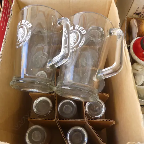 2 BOXES OF PINT GLASSES PLUS 2 LION RED JUGS 