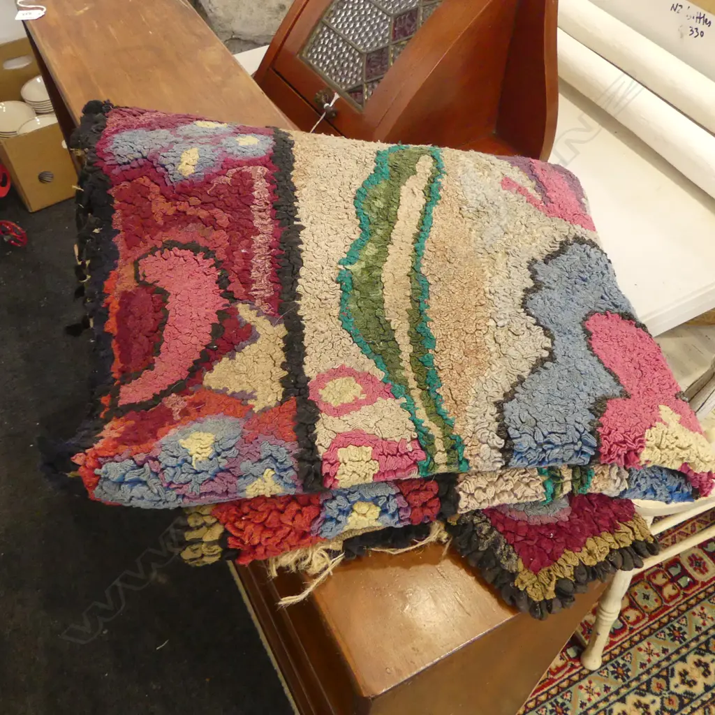 VINTAGE RAG RUG, FAULTS Image 1++