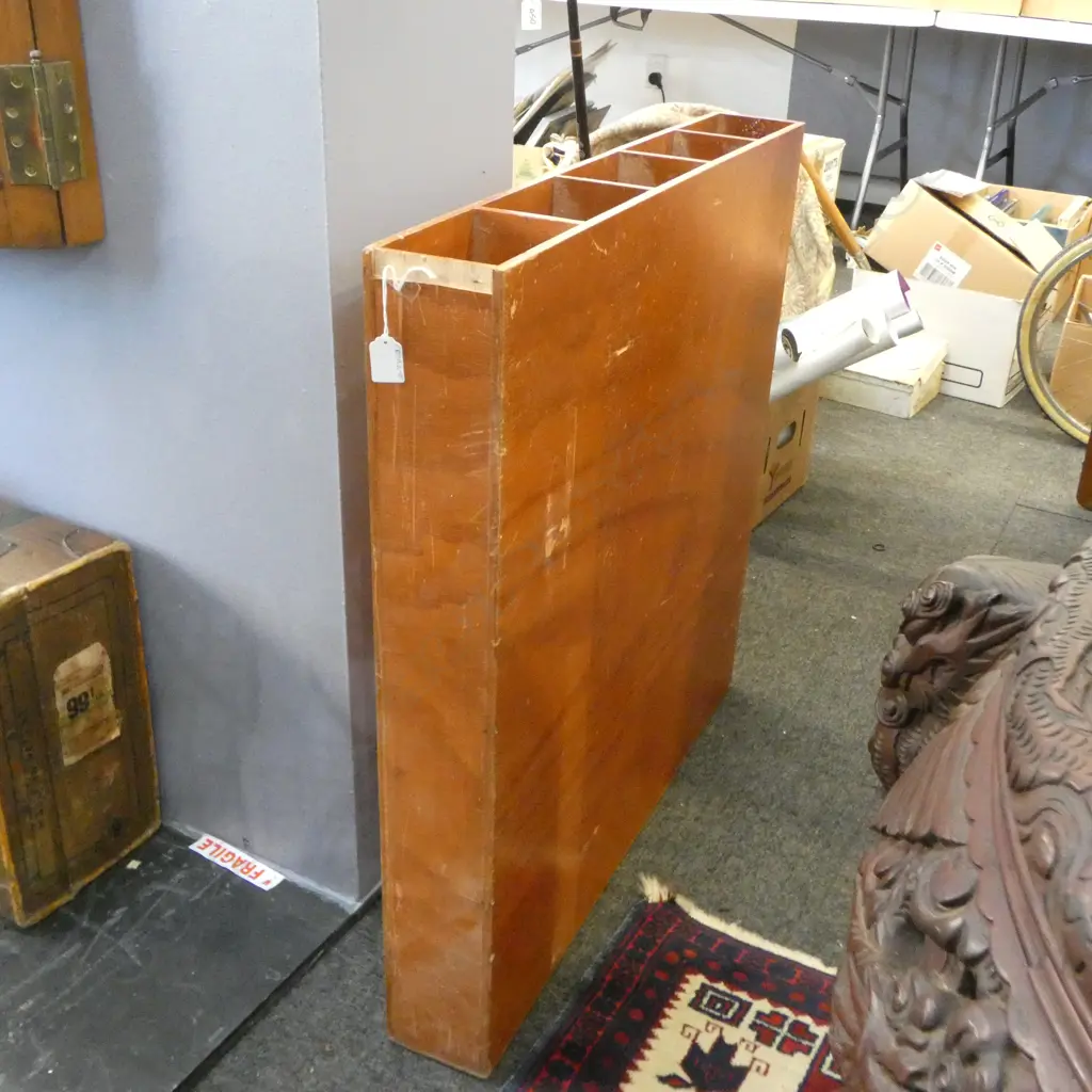 TALL WOODOEN 5 SLOT STAND H.800mm Image 1++