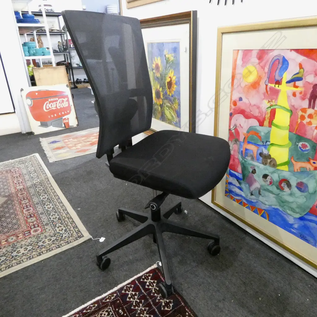 KONFURB KONA EXECUTIVE OFFICE CHAIR Image 1++