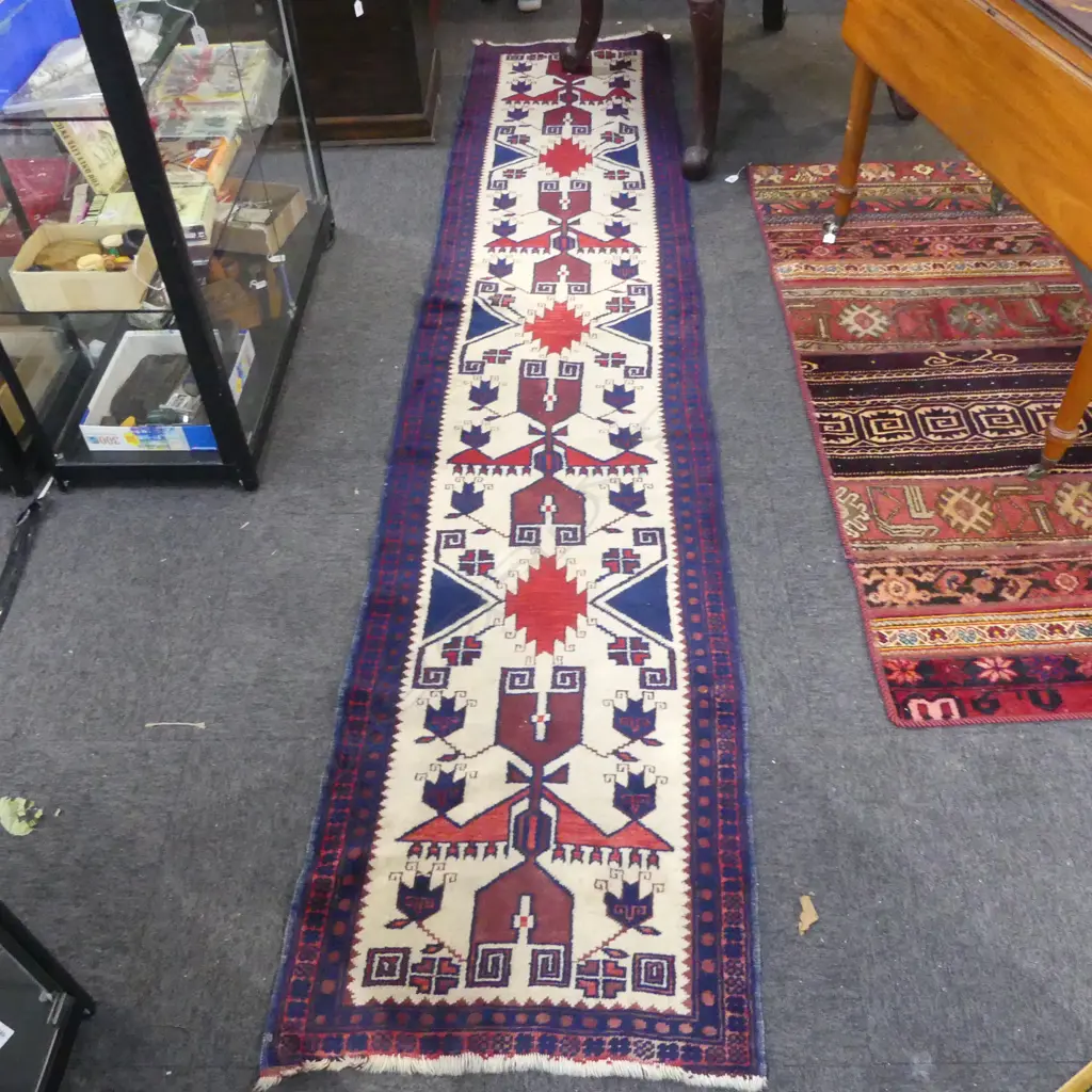 HAND KNOTTED ALL WOOL RUNNER 3170x640mm Image 1++