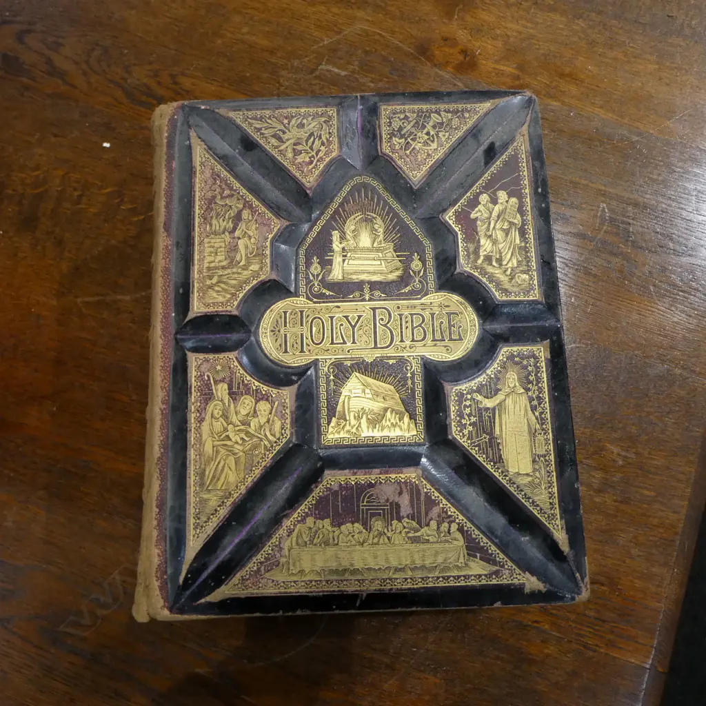 VICT LEATHER GILT EMBOSSED FAMILY BIBLE L320 D150MM Image 1++