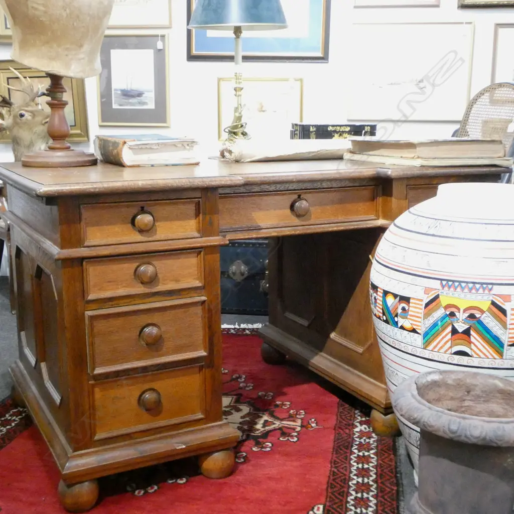 OAK BREAKFRONT DESK 1370x840x760mm Image 1++