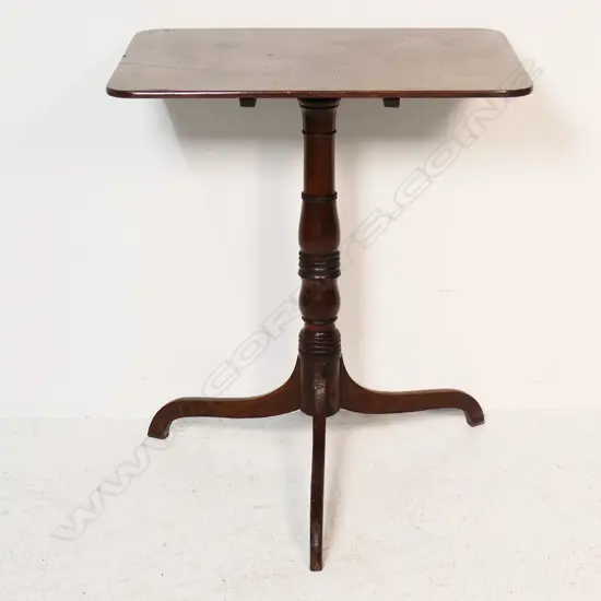 GEORGIAN TILT TOP SIDE TABLE 480x610x690mm