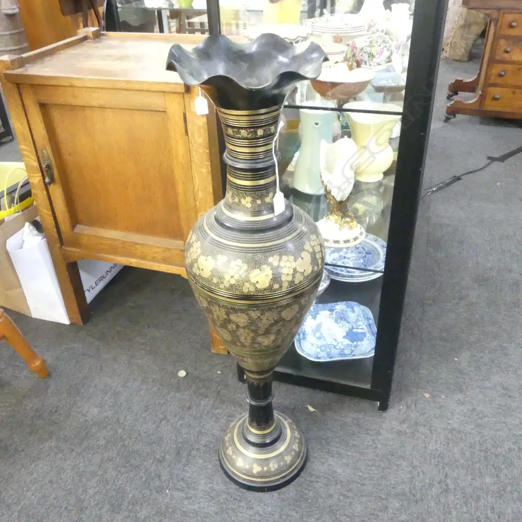 LG BLACK & GOLD METAL FLOOR VASE H.900mm Image 1++