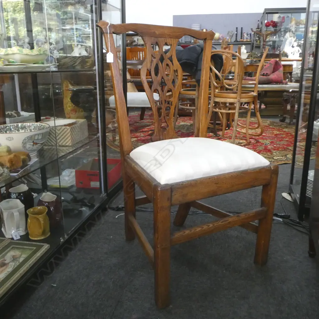 OAK CHIPPENDALE STYLE DINING CHAIR  Image 1++