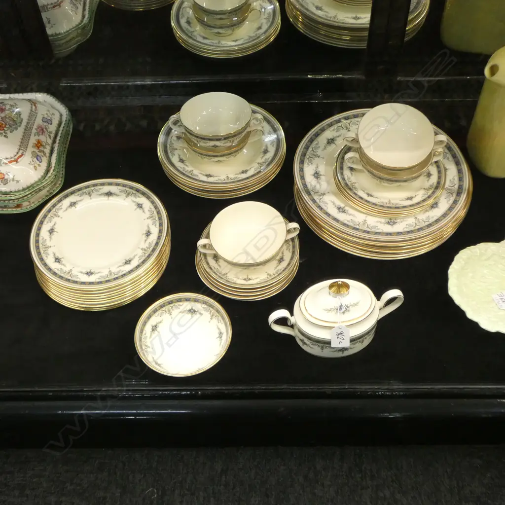 MINTON 'GRASMERE' PART DINNER SET Image 1++