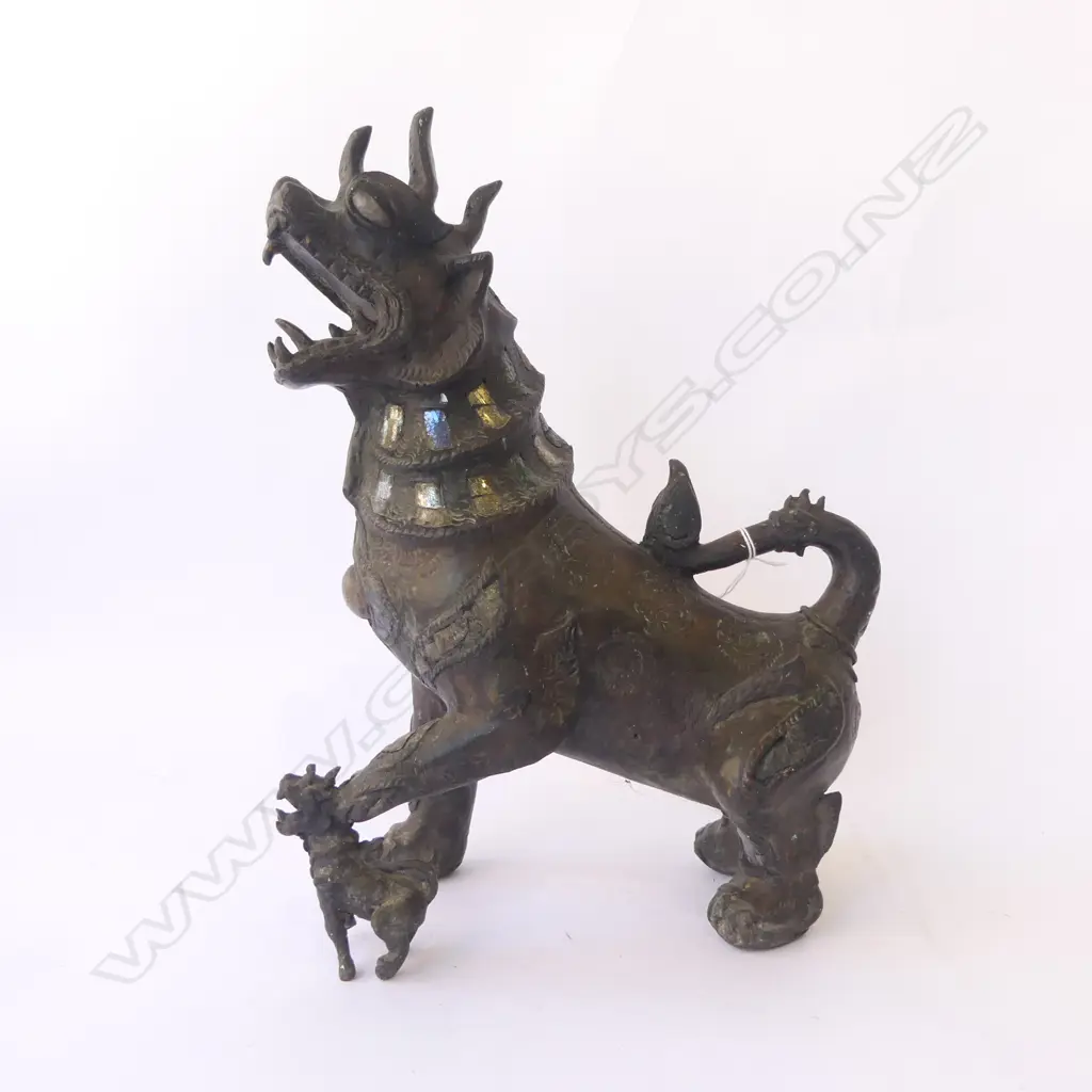 ORIENTAL BRONZE TEMPLE FU DOG H.410mm Image 1++
