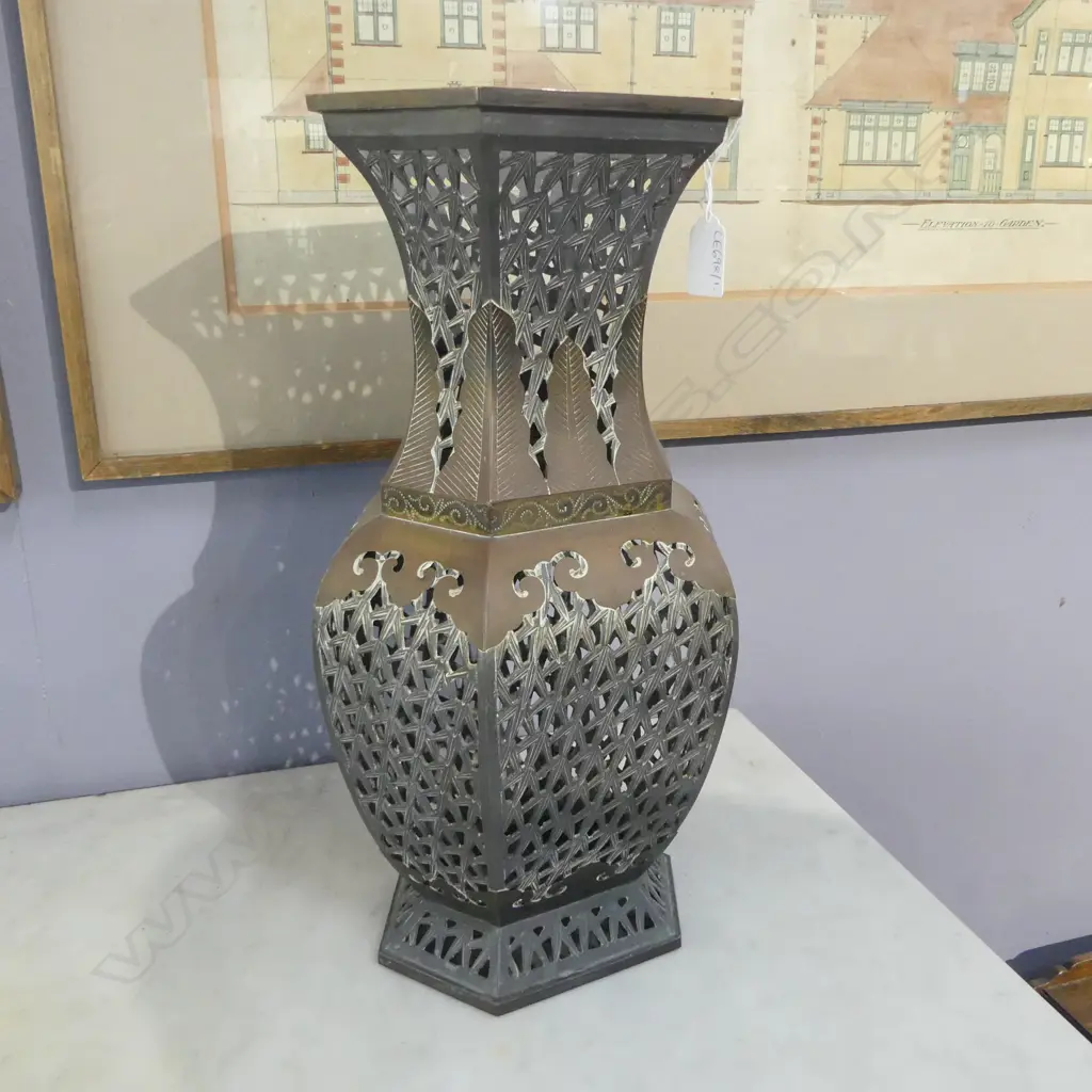 CHINESE METAL VASE H.430mm Image 1++