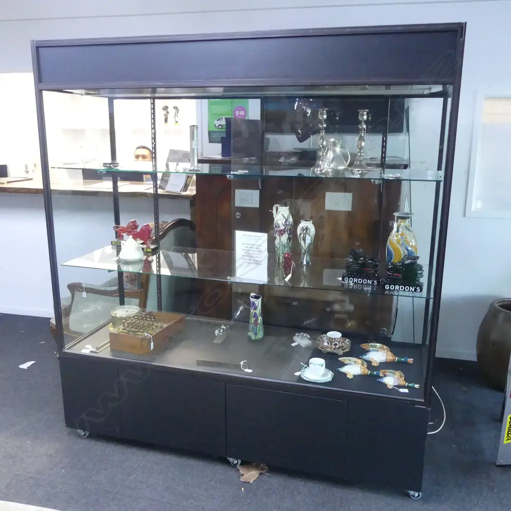 LG MODERN DISPLAY CABINET 1750x600x1920mm Image 1++