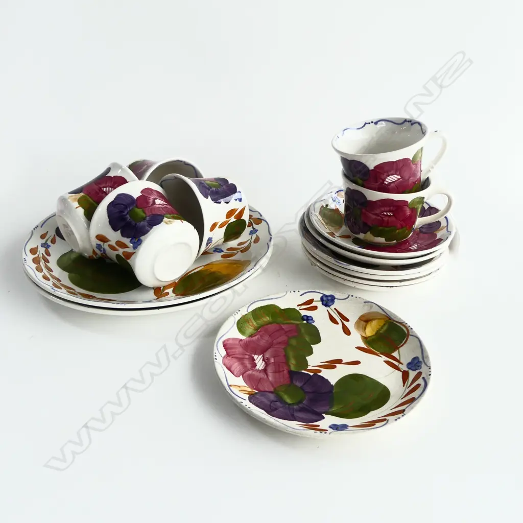 15 PCES BRERETON WARE FLEURETTE; 2 DINNER PLATES, 7 SAUCERS, 6 CUPS Image 1++