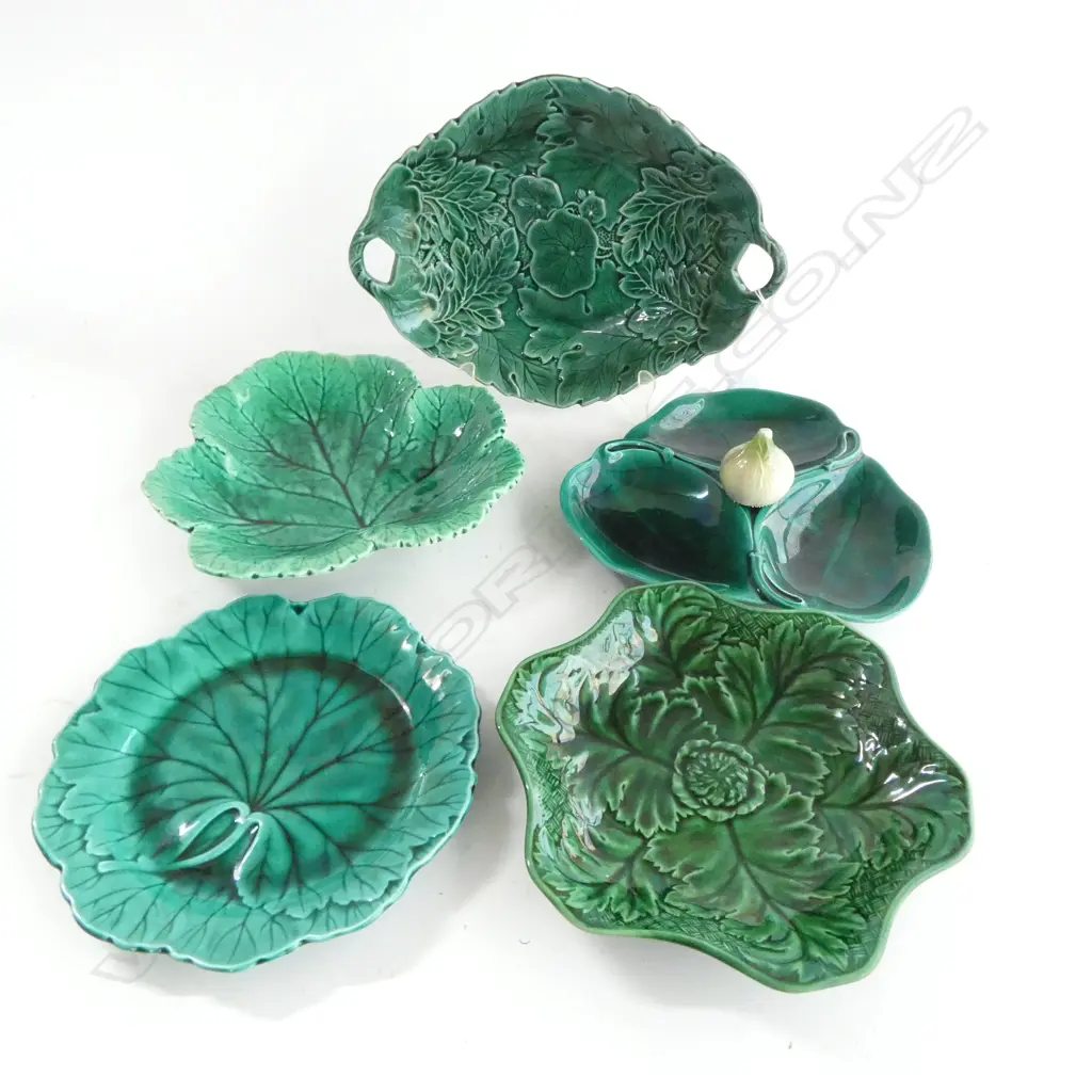 5 PCES GREEN LEAF MAJOLICA INCL. SERVING DISH W.285mm... Image 1++