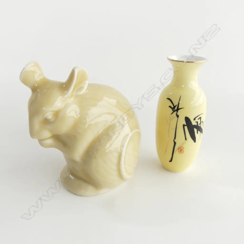 JAPANESE CHINA MOUSE H100MM & MINITURE CHINA VASE H100MM Image 1++